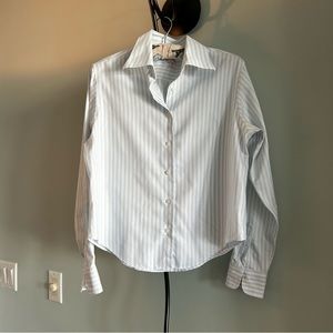 BROOKS BROTHERS 
LONG-SLEEVE CROP BUTTON DOWN